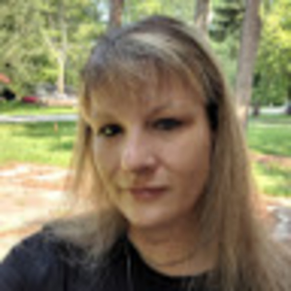 Meet your Posher, Heidi - Picture 1 of 1